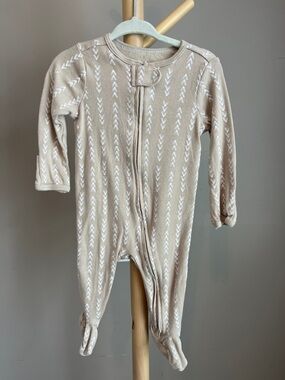 ⭐️⭐️PICK 5 / $20 Cloud Island Tan Baby Footie Pajama Sleeper 3-6M